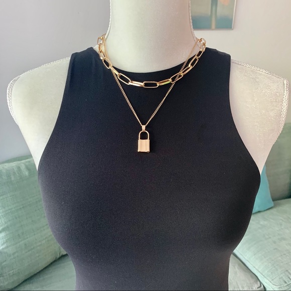 NWOT Double Chain Exaggerated Gold Color Lock Necklace - Picture 8 of 8
